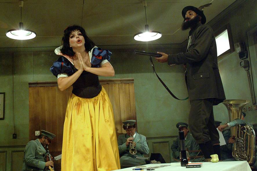 Elfriede Jelinek's Prinzesinnendramen (Der Tod und das Mädchen I-III) directed by Ivica Buljan, Prešeren Theatre Kranj, 2005
