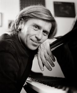 Pianist <!--LINK'" 0:409-->