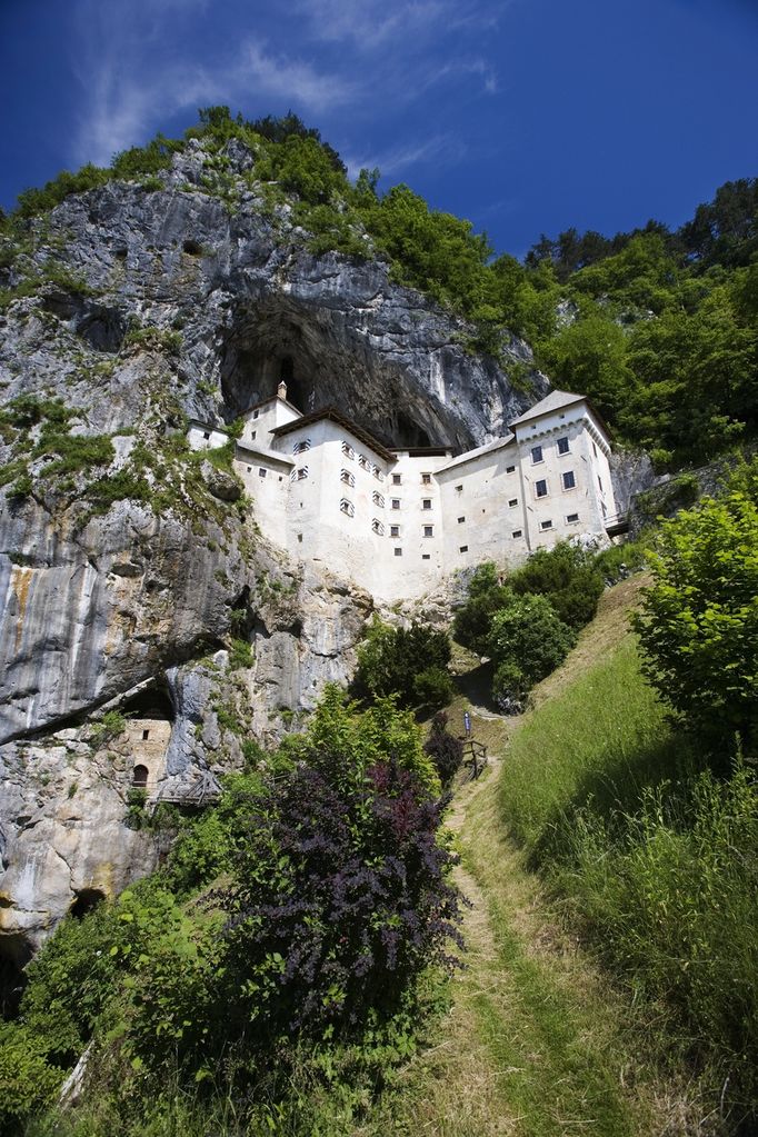 File:Predjama Castle 2006 exterior.jpg