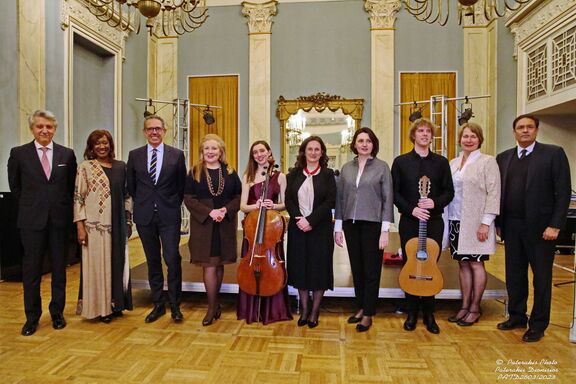 Representatives of the Piraeus Municipality and the Slovenian Embassy in Athens (Tamara Weingerl Požar, Ambassador) with the musicians Timotej Kosovinc and Christina Basili who gave a concert at the Municipal Theatre of Piraeus, 2023