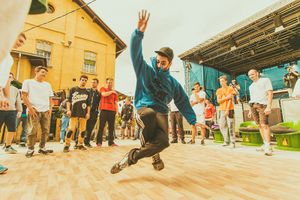 Breakdance sessions going down at <!--LINK'" 0:99-->, 2016