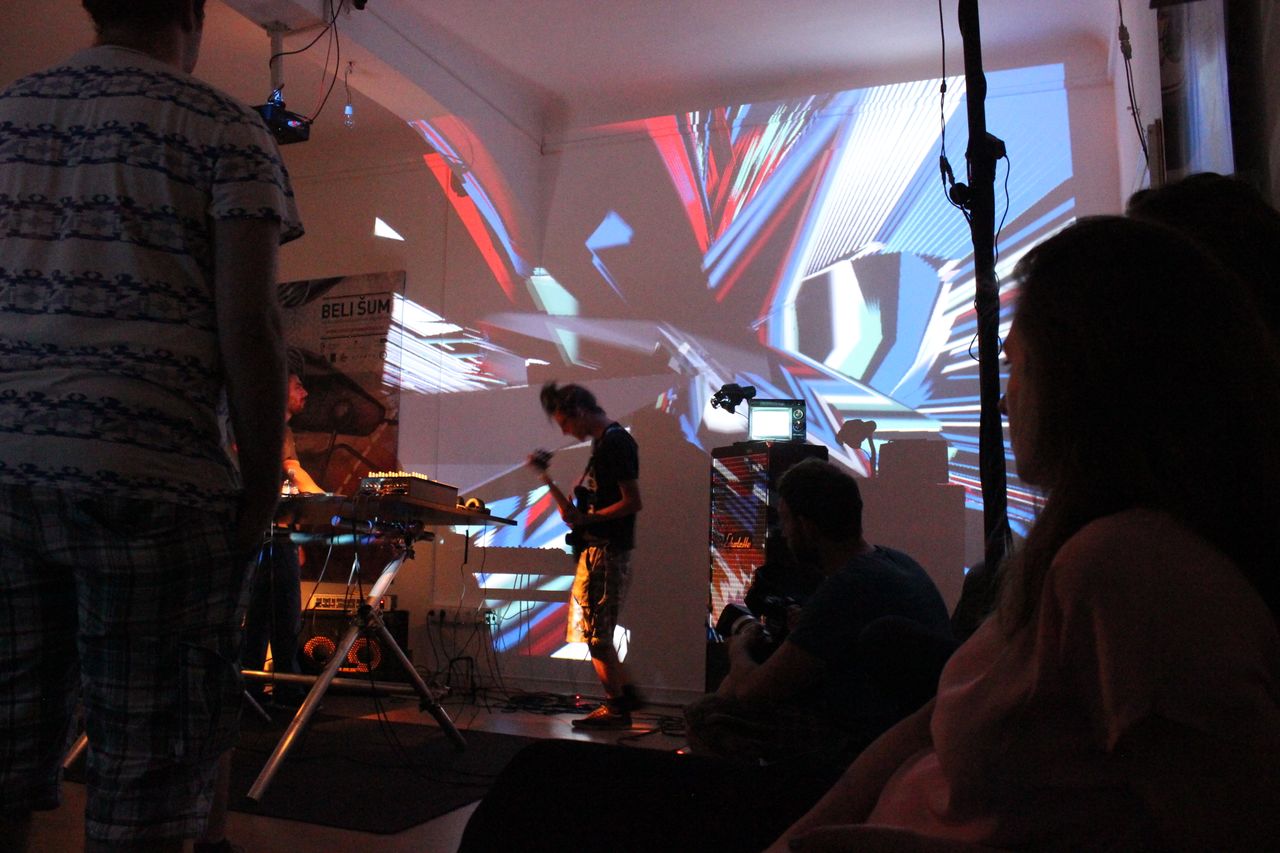 Centralna postaj 2016 Blaž in Gregor Bajc Live.JPG