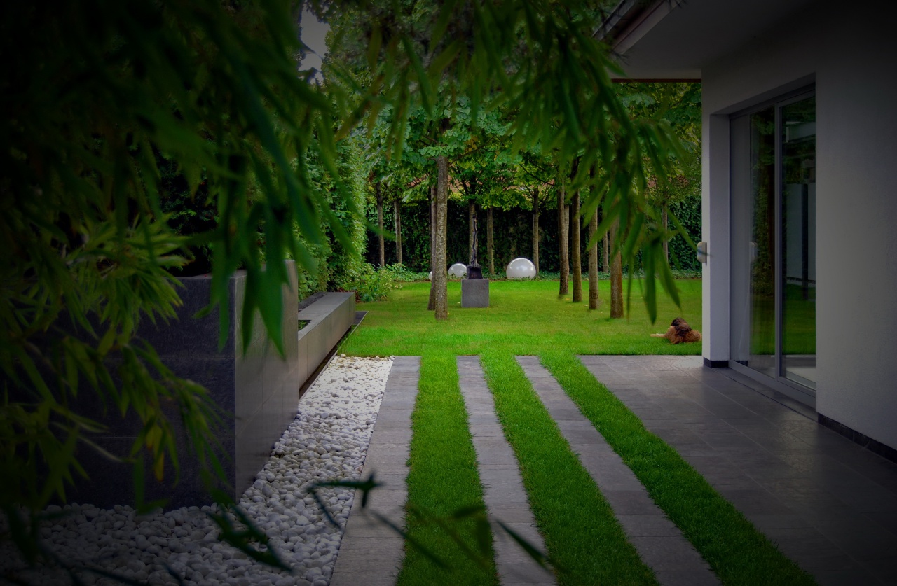 File:Landscape 2009 urban sculpture garden.jpg