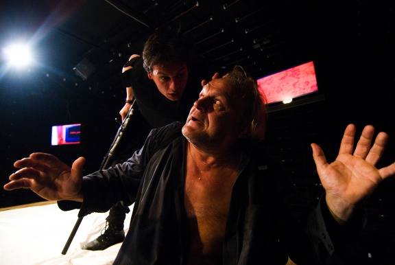 Sarah Kane's Blasted [Razdejani], directed by Vinko Möderndorfer, Mladinsko Theatre, 2008