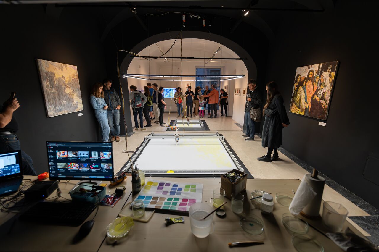 GV odprtje razstave Dominik Mahnič Krmiljenje copica foto Blaz Gutman 5.jpg