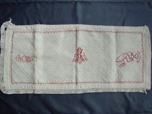 <!--LINK'" 0:181--> embroidery from the <!--LINK'" 0:182--> collection