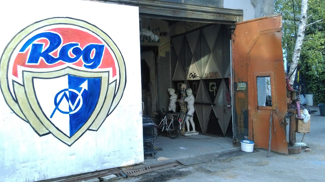 File:Tovarna Rog 2016 01.jpg