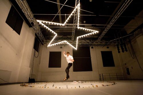 File:Emanat Institute 2009 Sad sam almost Photo Nada Zgank.jpg