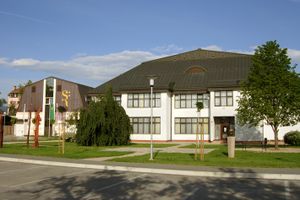 <!--LINK'" 0:145-->, 2011