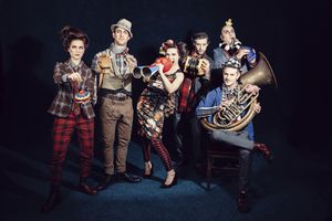 <!--LINK'" 0:253--> group portrait by <!--LINK'" 0:254-->, 2014