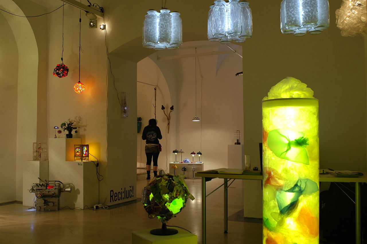 File:Lighting Guerrilla 2009 Vzigalica Gallery.jpg