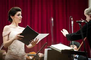 <!--LINK'" 0:960--> with soprano Tamara Banješević and conducter Klaus Arp, 2011