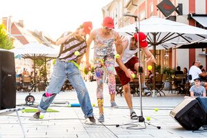Juggling concert by Mismo Nismo performed on the Main Square,  2021