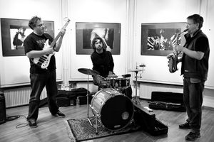 Ljubljana based Jazz band <!--LINK'" 0:972--> performing at <!--LINK'" 0:973-->, at the opening of the photographic exhibition of concert photographs <i>Lak na nohtih</i> [Painted nails] by band member <!--LINK'" 0:974-->