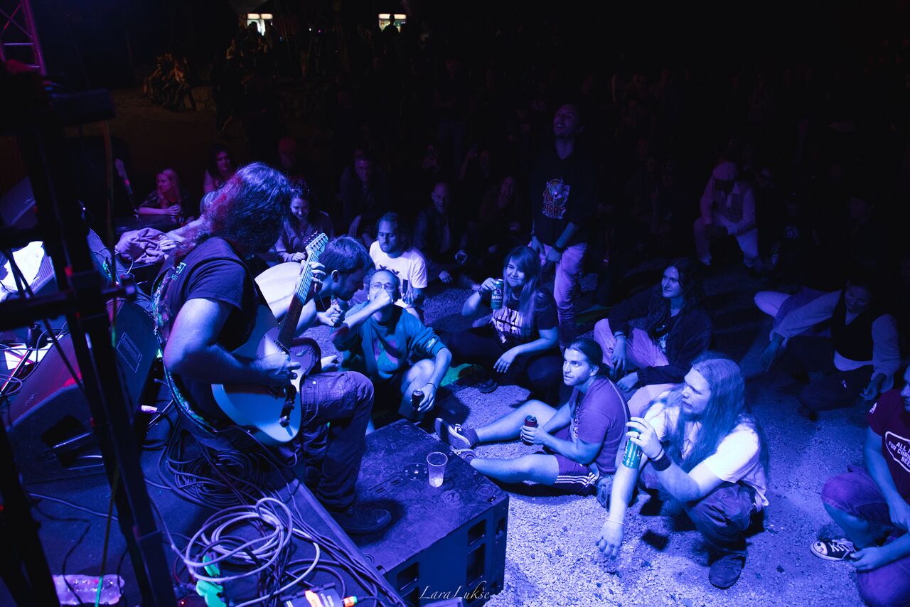 Concert atmosphere at the 26th Kunigunda Festival of Young Cultures, Velenje 2023. Photo: Lara Lukše