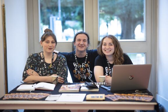 Young volunteers at the 58th Maribor Theatre Festival, 2023. Author: Boštjan Lah