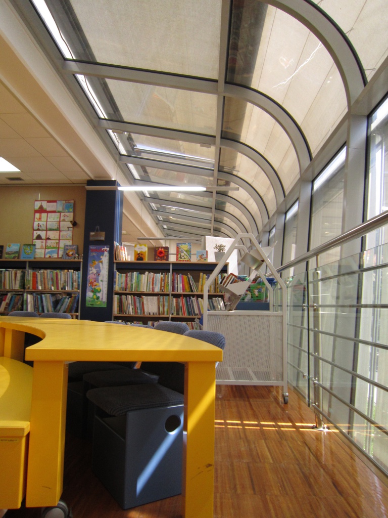 File:Sentjur Public Library 2013 01.JPG