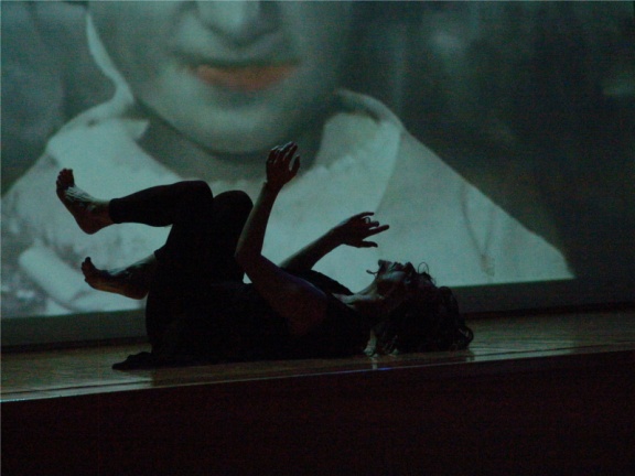 Vesna Furlanič Valentinčič's play Mama/Mother [Mama/La Madre], directed by Nick Upper and co-produced by Kud Zrakogled and Glej Theatre. 2008