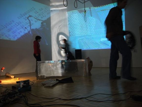 Opening of Skulpture začasnosti, part of Premiera 17 exhibition at the Celje Gallery of Contemporary Art, 2009