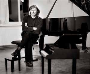 Pianist <!--LINK'" 0:410-->