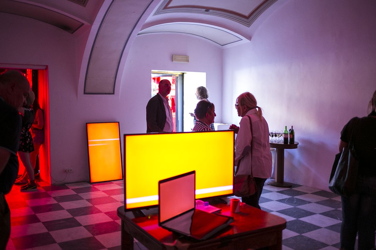 The exhibition by Toni Soprano Meneglejte, entitled meneglejte meneglejte at ArtKIT Gallery, 2019.