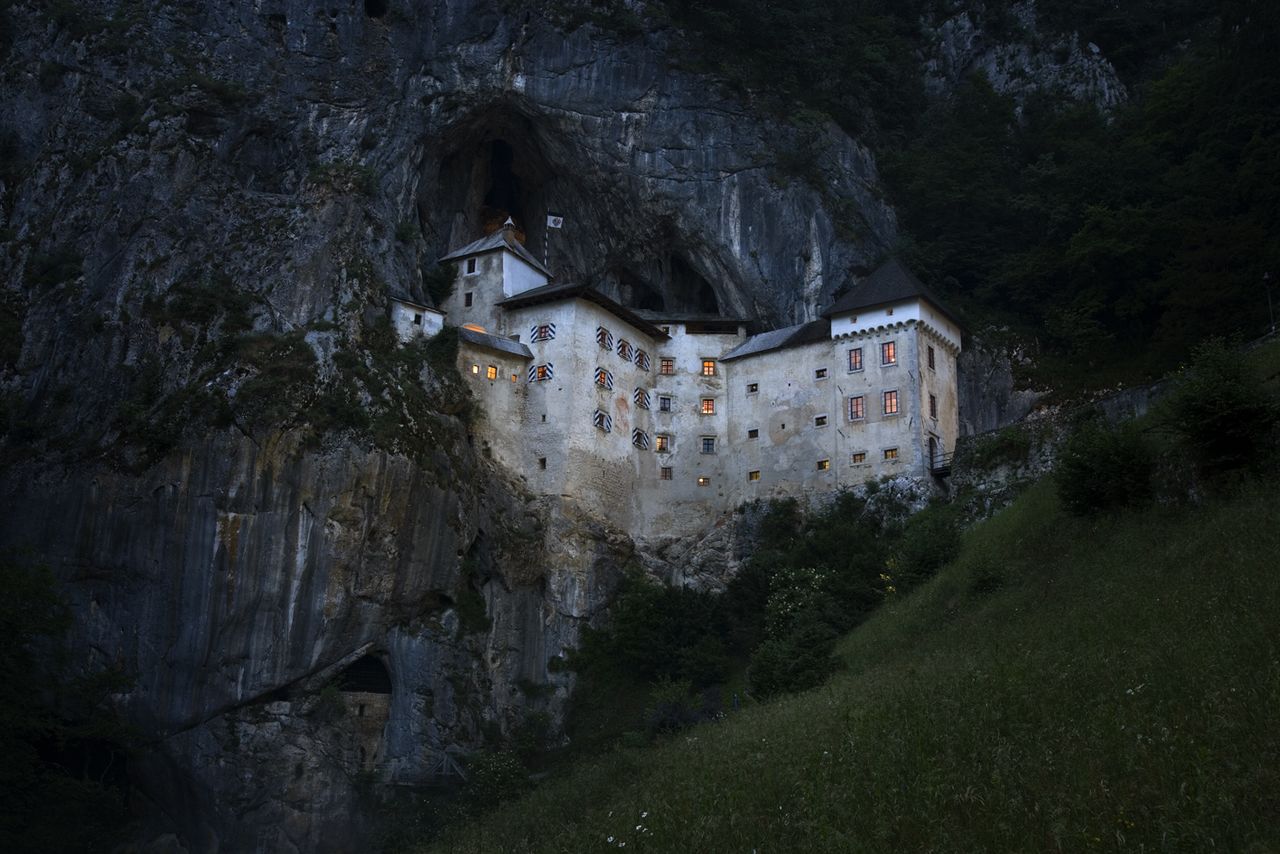 File:Predjama Castle 2007.jpg