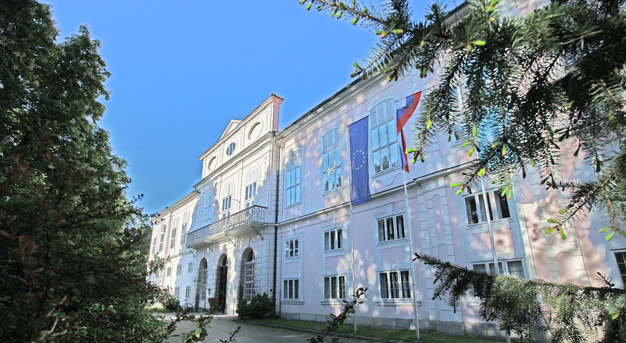 National Museum of Contemporary History 2013 02.jpg